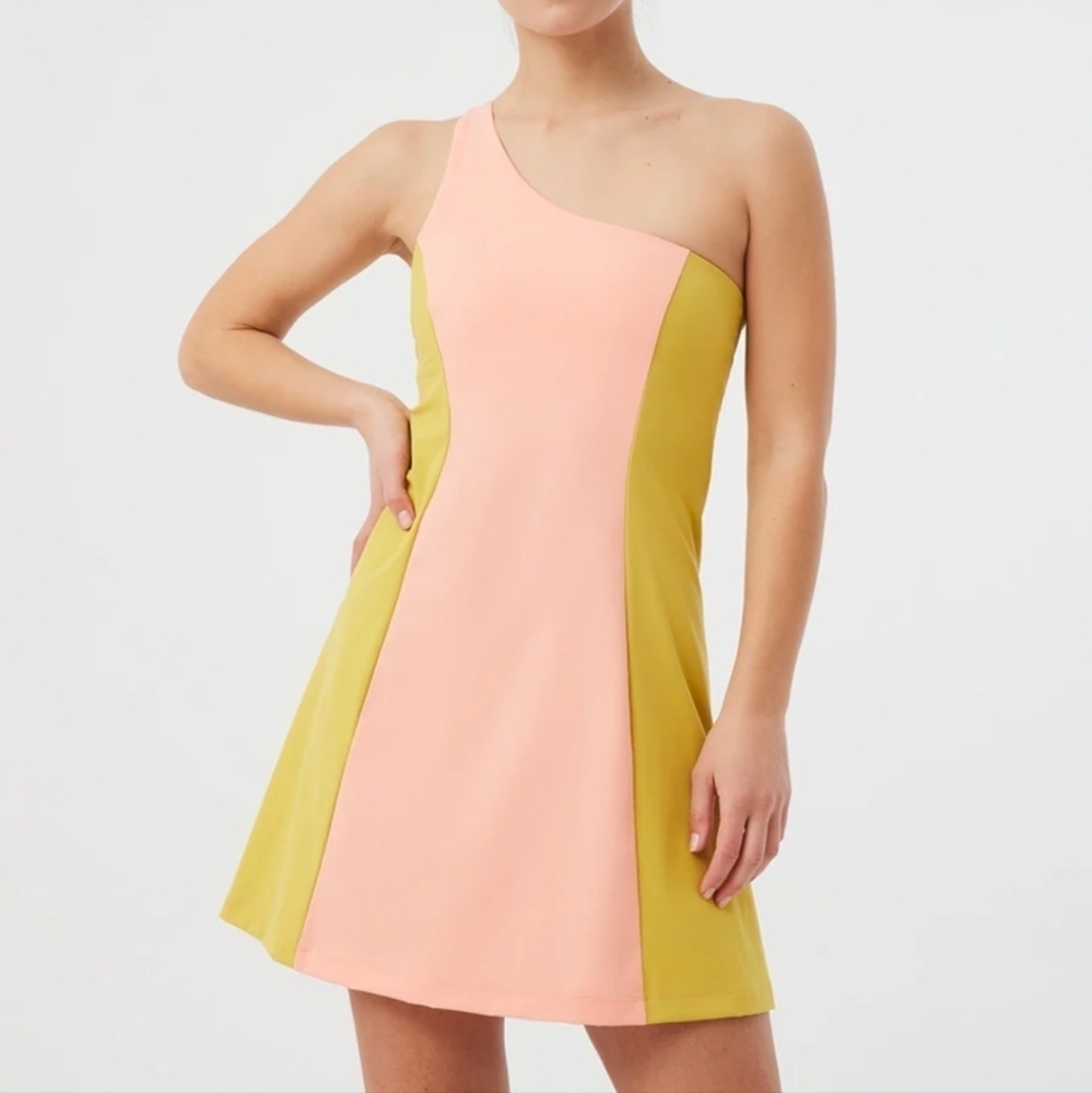 NWT Outdoor Voices One Shoulder Dress in Tangerine/Dijon Mustard Medium